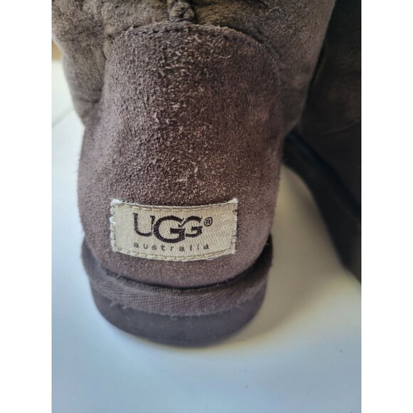 UGG Women’s Classic Tall Boots Chocolate Brown Sheepskin Lined – Mid-Calf Size 9 - Picture 9 of 13